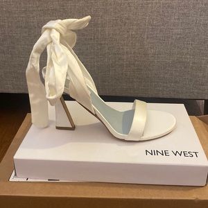 Nine West white wrap heels/ size 6